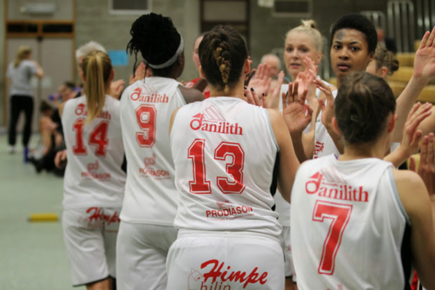 Declercq Stotbeton Waregem veut confirmer son succès en championnat (photo: Eddy Lippens) Declercq Stotbeton Waregem veut confirmer son succès en championnat (photo: Eddy Lippens)