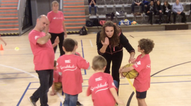 TV - Liège Panthers: une animation entre enfants sourds et entendants TV - Liège Panthers: une animation entre enfants sourds et entendants