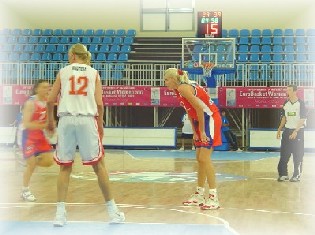 Ann Wauters et Maria Stepanova, coéquipières au CSKA