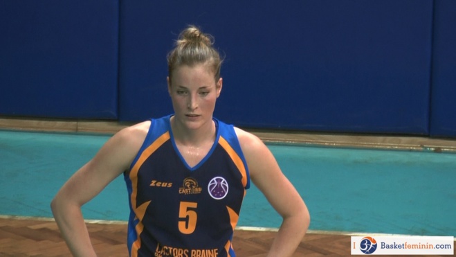 Kim Mestdagh, 10 de ses 18 points dans le premier quart temps Kim Mestdagh, 10 de ses 18 points dans le premier quart temps