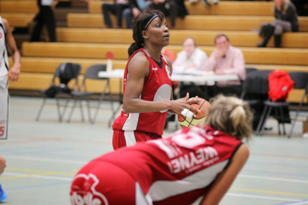 Angèle Boucquey à Waregem sous le maillot de Deerlijk, deux clubs où elle a passé la majeure partie de sa carrière (photo: Eddy Lippens)