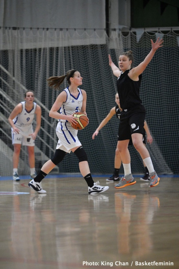 An-Katrien Nauwelars (SKW) va retrouver Jasmina Rosseel (KaBo) à Waregem (photo: King Chan) An-Katrien Nauwelars (SKW) va retrouver Jasmina Rosseel (KaBo) à Waregem (photo: King Chan)