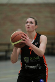 Margaux Merckx a inscrit le dernier panier à 3 secondes du terme (photo: Eddy Lippens)