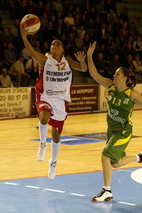 Kathy Wambe en forme (photo: Alain Cugier) Kathy Wambe en forme (photo: Alain Cugier)