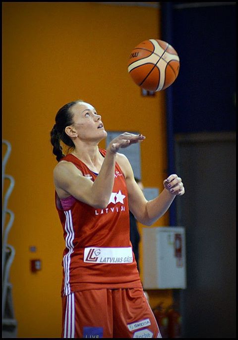 Un nouvel objectif pour Anete Steinberga (photo: basket.lv)