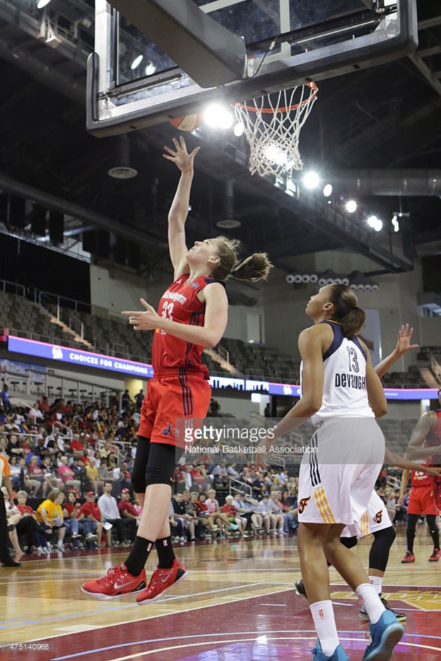 Cela va toujours plus haut avec Emma Meesseman (photo: Gettyimages/RON HOSKINS)