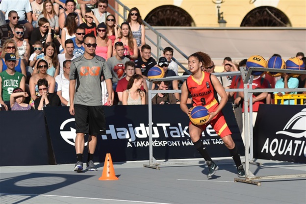 Sofia Ouahabi 4e en finale du Skills Contest (photo: .fiba.com/3x3U18WC/2015/) Sofia Ouahabi 4e en finale du Skills Contest (photo: .fiba.com/3x3U18WC/2015/)