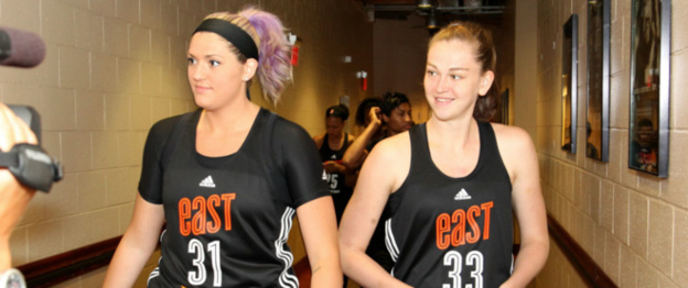 Une grande complicité entre Stefanie Dolson et Emma Meesseman Une grande complicité entre Stefanie Dolson et Emma Meesseman