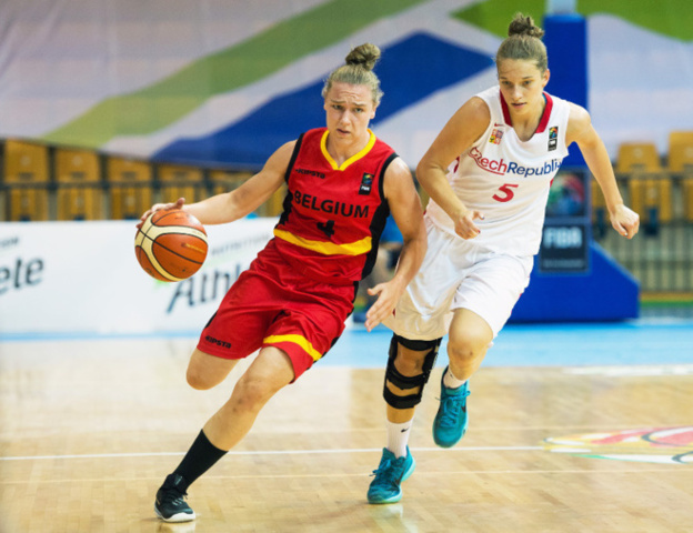 Elise Ramette, deux belles campagnes à 16 ans seulement (photo: FIBA Europe.com) Elise Ramette, deux belles campagnes à 16 ans seulement (photo: FIBA Europe.com)