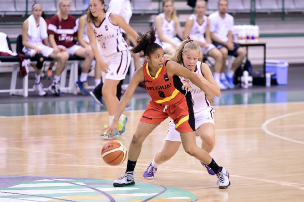Lieve Lukusa face aux Lettones (photo: FIBA Europe.com/Viktor Rebay) Lieve Lukusa face aux Lettones (photo: FIBA Europe.com/Viktor Rebay)