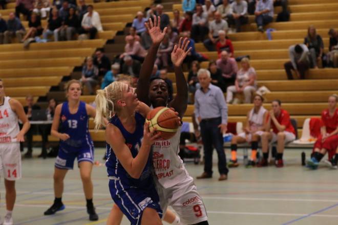 Shanavia Dowdell a fait barrage (photo: Eddy Lippens) Shanavia Dowdell a fait barrage (photo: Eddy Lippens)