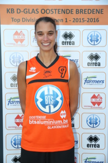 Kim Heuzel a marqué l'histoire et les premiers points (photo: kbob.be) Kim Heuzel a marqué l'histoire et les premiers points (photo: kbob.be)