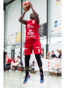 Shanavia Dowdell, encore un gros match (photo: Armand Lenoir) Shanavia Dowdell, encore un gros match (photo: Armand Lenoir)
