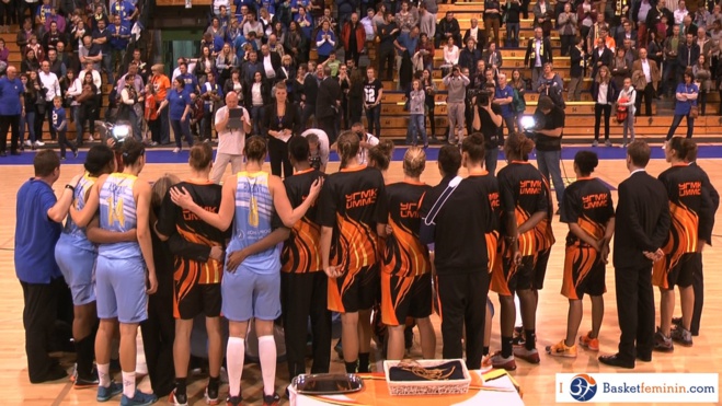 TV - Le résumé choc de la finale de la Super Coupe - Succès de l'USK Prague TV - Le résumé choc de la finale de la Super Coupe - Succès de l'USK Prague