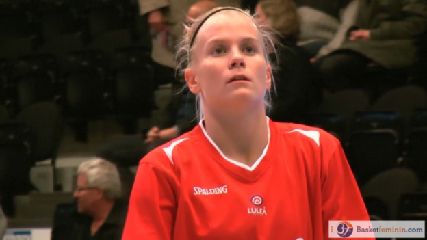Julie Vanloo heureuse à Lulea: "c'est ma 3e année pro, mais la meilleure" Julie Vanloo heureuse à Lulea: "c'est ma 3e année pro, mais la meilleure"