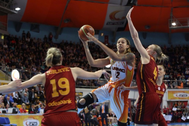 Ann Wauters force une 3e manche (photo: FIBA/Petukhov Andrey) Ann Wauters force une 3e manche (photo: FIBA/Petukhov Andrey)