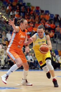 Anete Steinberga au niveau Euroleague (photo: FIBA/Ladek Spila) Anete Steinberga au niveau Euroleague (photo: FIBA/Ladek Spila)