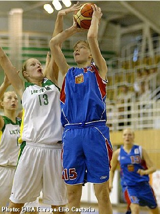 La jeune Solnyshkina à Dexia (photo: FIBAEurope/E.Castoria)