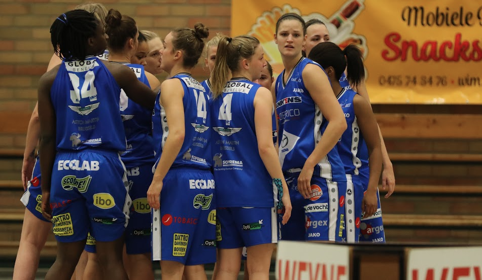 Kangoeroes Willebroek et Jana Raman victorieuses, une semaine avant d'aller à Mithra Castors Braine (photo: Eddy Lippens) Kangoeroes Willebroek et Jana Raman victorieuses, une semaine avant d'aller à Mithra Castors Braine (photo: Eddy Lippens)