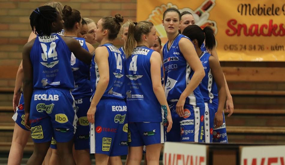 Kangoeroes Willebroek et Jana Raman victorieuses, une semaine avant d'aller à Mithra Castors Braine (photo: Eddy Lippens)