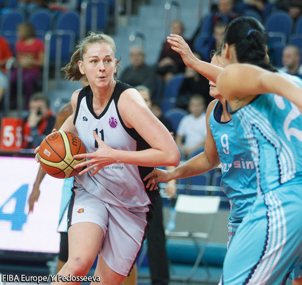 Emma Meesseman en action contre Mersin (photo: FIBAEurope/Y. Fedosseeva)