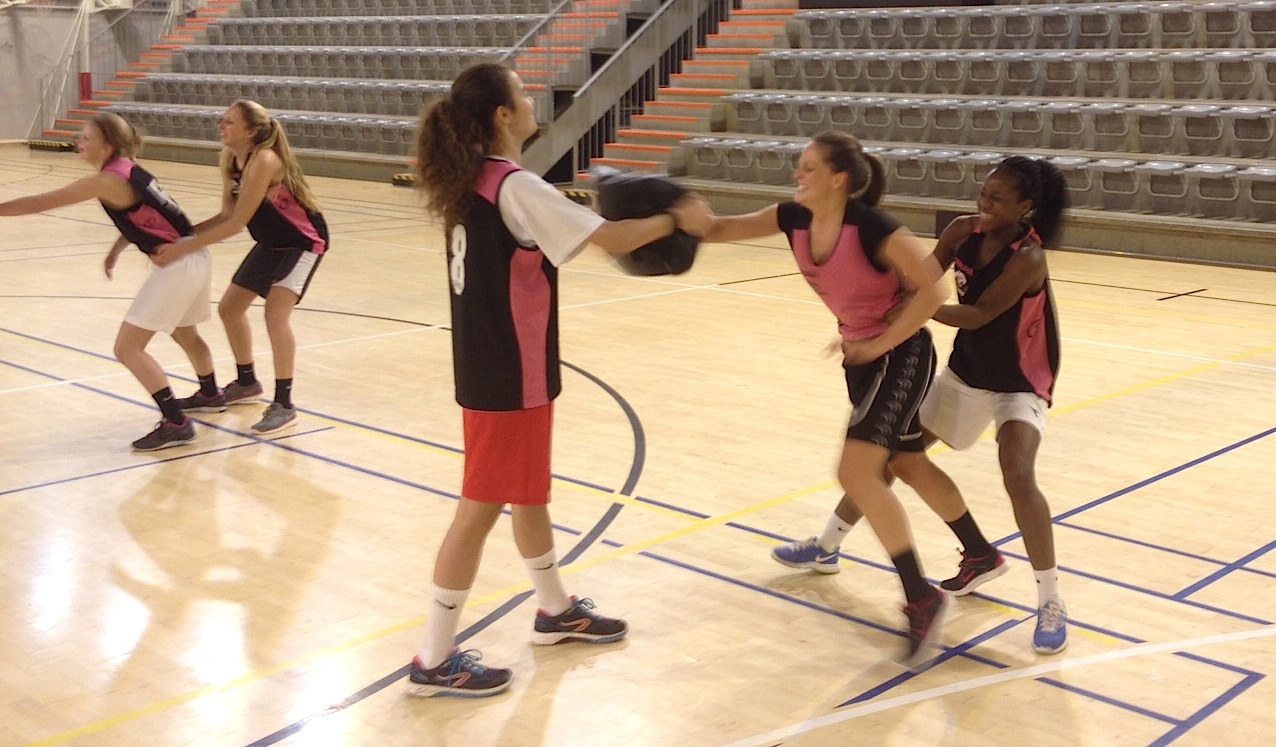 Une séance d'entraînement de combat pour Liège Panthers avant les Kangoeroes