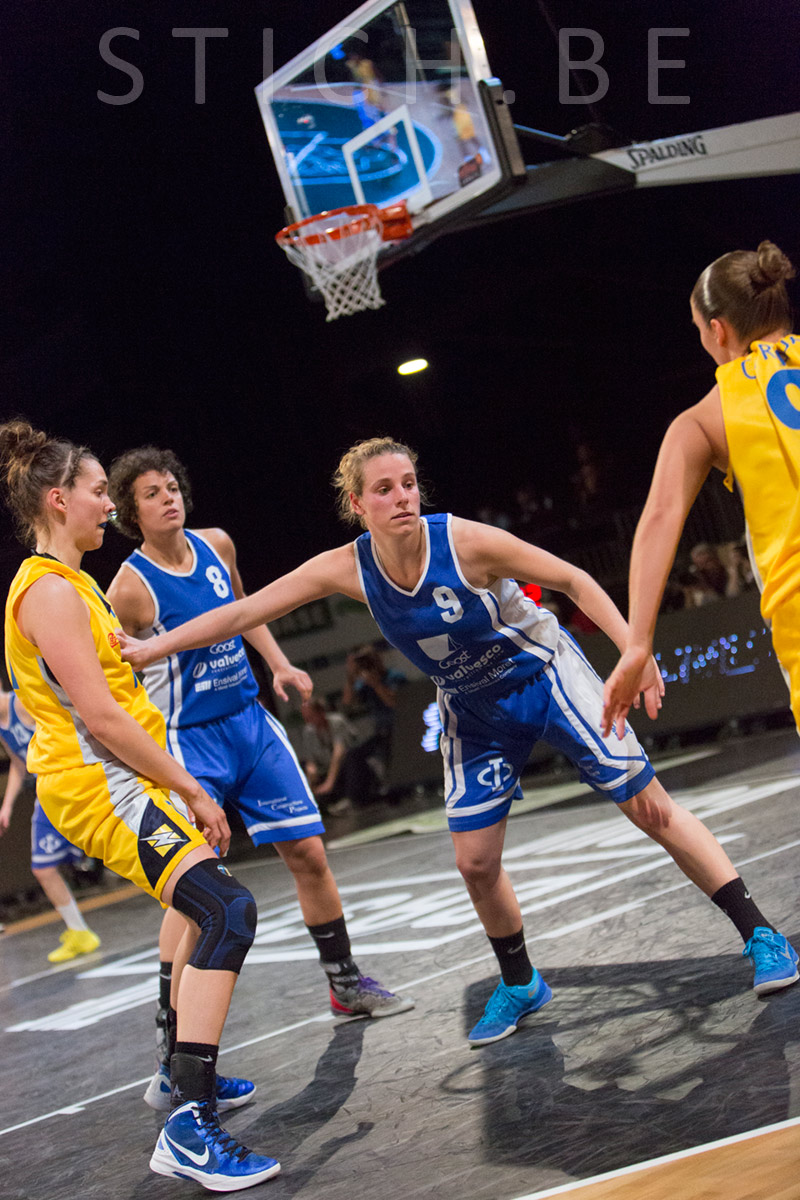 Vreny Van Driel (Kangoeroes-Boom) - Photo: Dirk Geens