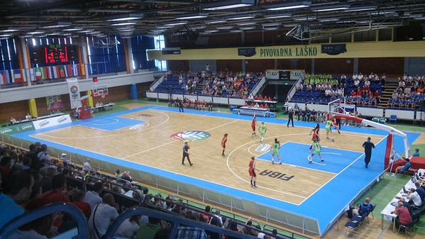 La salle de Celje toute acquise à la Slovénie (photo: kzs_si.com) La salle de Celje toute acquise à la Slovénie (photo: kzs_si.com)