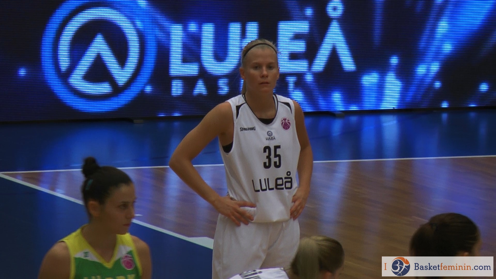 Eurocup - Double-double pour Emma Meeseman, Julie Vanloo MVP