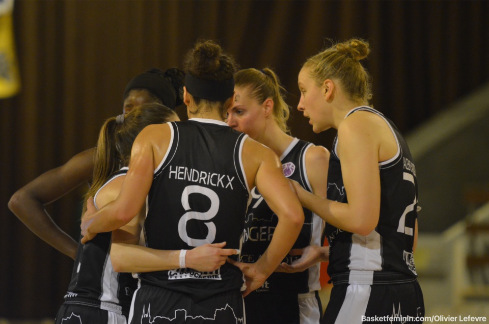 Sofie Hendrickx et les Angevines restent en course (photo: Olivier Lefevre)