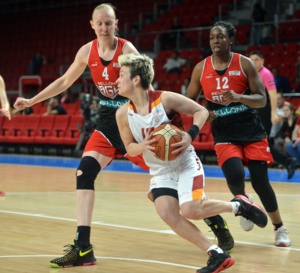 Ann Wauters s'incline en championnat, Emmanuella Mayombo s'impose en play-off
