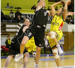 Eveline Decroos rejoint Kangoeroes Boom