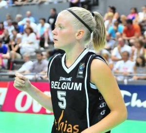 Julie Vanloo aux Etats-Unis... mais dans un an