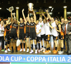 La Coupe d'Italie pour Kathy Wambe et Schio