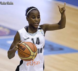 Emmanuella Mayombo à Castors Braine
