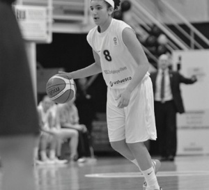 Hind Ben Abdelkader (SKW), joueuse de l'année avant le grand voyage