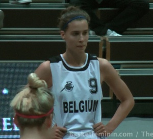 Rupture partielle des ligaments croisés du genou pour Antonia Delaere