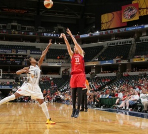 WNBA - Play-off - Indiana mène 1 à 0 face à Washington malgré 17 pts d'Emma Meesseman