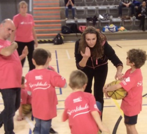 TV - Liège Panthers: une animation entre enfants sourds et entendants