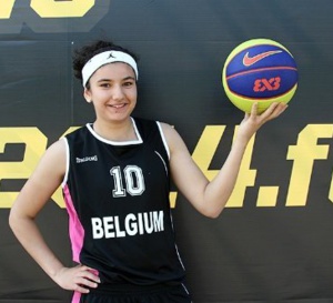 Hind Ben Adelkader rejoint Nice en LFB