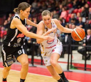 Our Belgian Ladies Abroad - Charleville et Kim Mestdagh font tomber Nice et Hind Ben Abdelkader