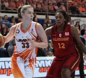 Euroleague - Emma Meesseman mène 1 à 0 face à Ann Wauters