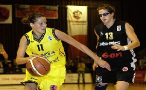 Première victoire pour Dexia Namur face aux Hongroises de Pecs (66-58)
