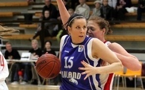 La Finlande avec ses 12 joueuses en Espagne La Finlande avec ses 12 joueuses en Espagne