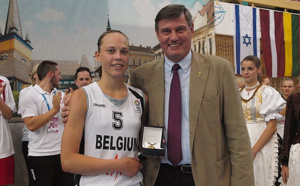 Euro U18 B - Médaillées d'argent et promues en A, Julie Allemand MVP, Kyara Linskens dans le 5